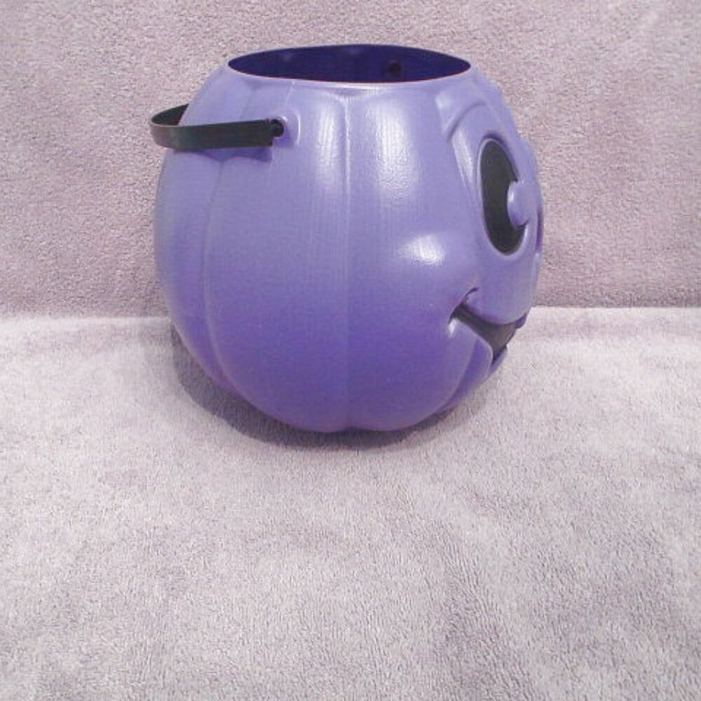 Vtg Halloween Blow Mold Pumpkin Candy Bucket Trick Or Treat Jack-O-Lantern 9" - Picture 3 of 9